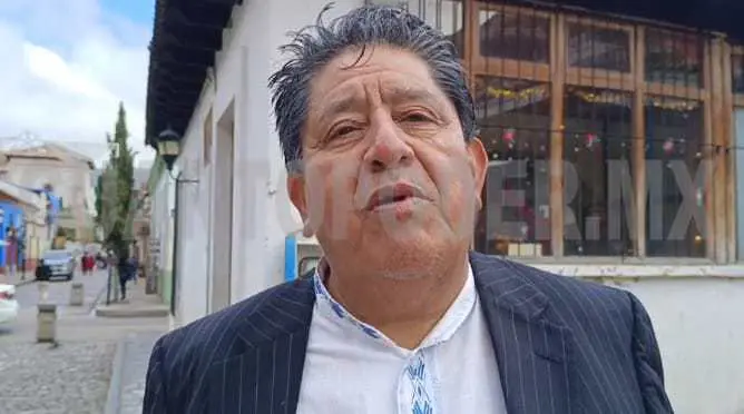 Esdras Alonso, se deslinda de quema de libros
