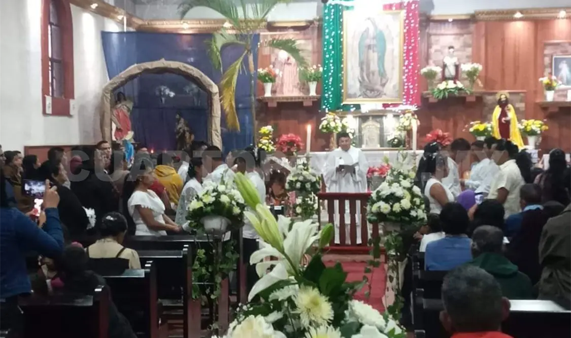 Realizan católicos bodas colectivas en Altamirano