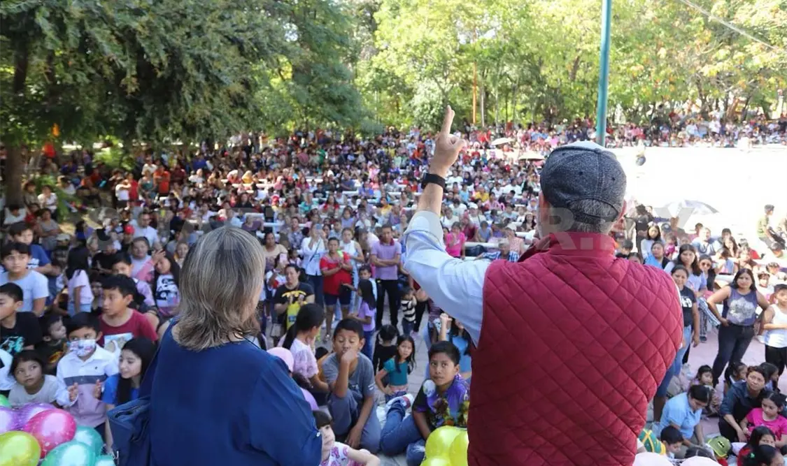 Ángel Torres fue uno de los invitados especiales en esta actividad. CP