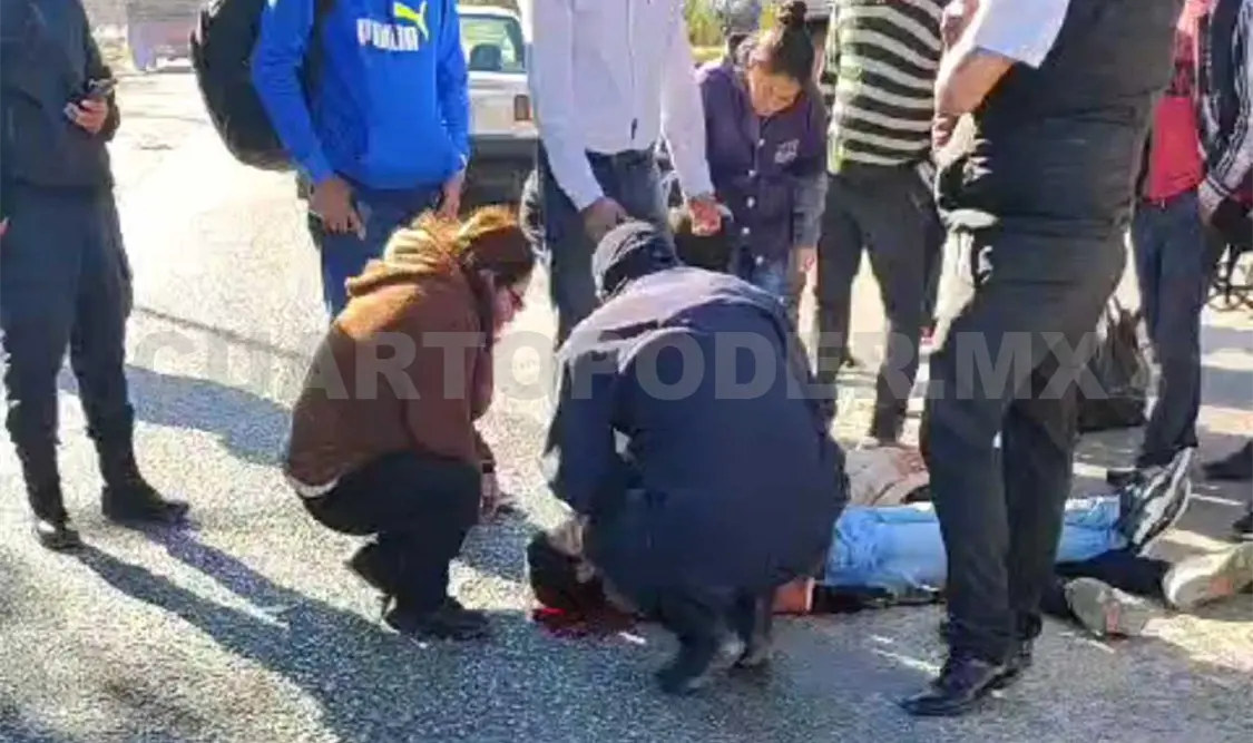 Jóvenes motoristas acaban malheridos
