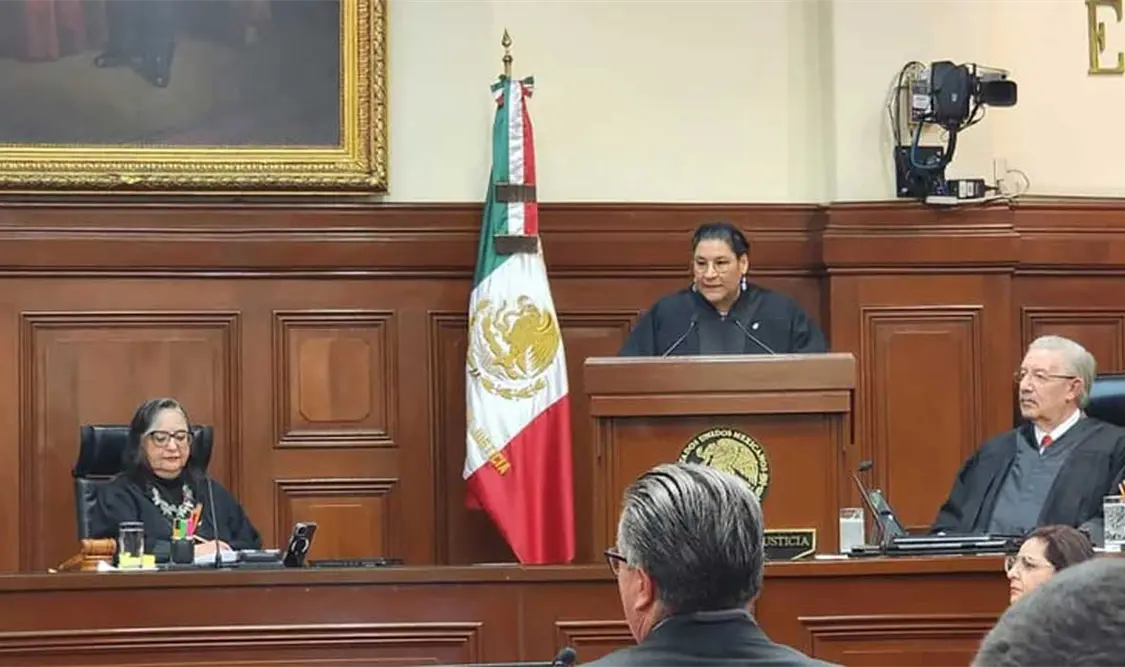 Lenia devuelve a Tesorería excedente de su salario