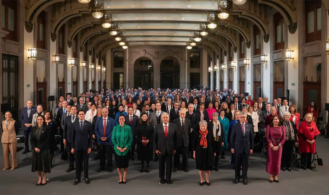 El presidente Andrés Manuel López Obrador recibió el jueves en Palacio Nacional a embajadores y cónsules. El Universal