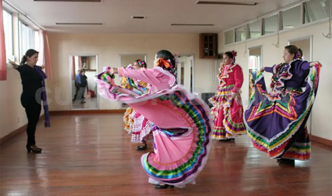 Ofrece IMSS actividades deportivas y culturales