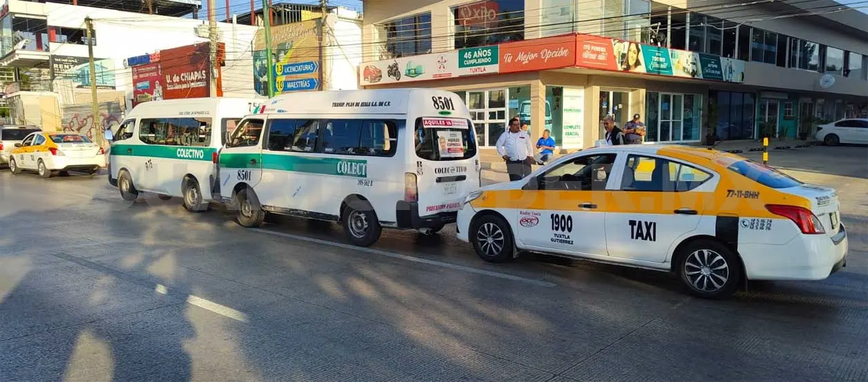 Carambola de colectivos y taxi deja una lesionada