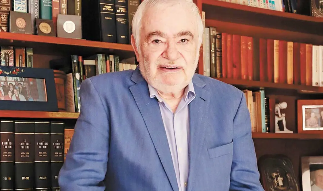 Solares fue colaborador de El Universal durante casi siete años, con la columna “Minucias”. Cortesía