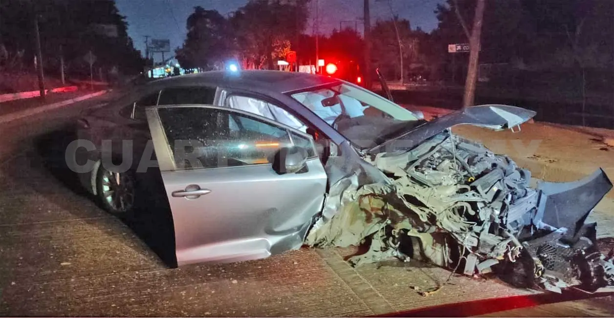 El accidente ocurrió en los primeros minutos de la madrugada de ayer sábado en el libramiento Sur Oriente de la capital del estado. Ulises López / CP