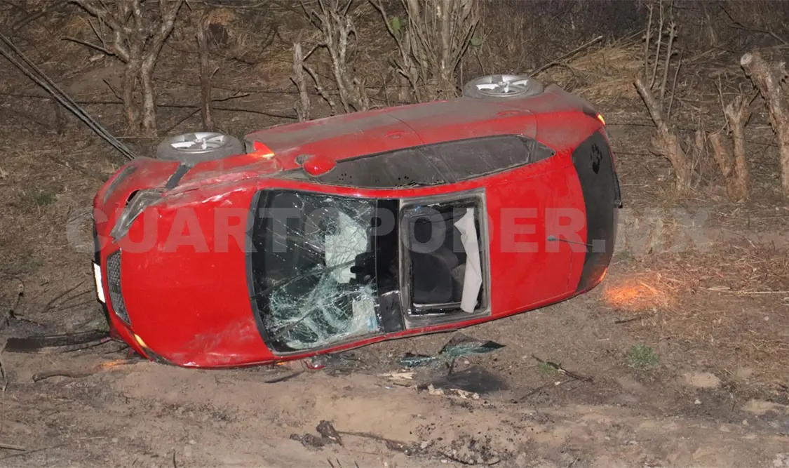 Sufre un accidente y acaba en un barranco