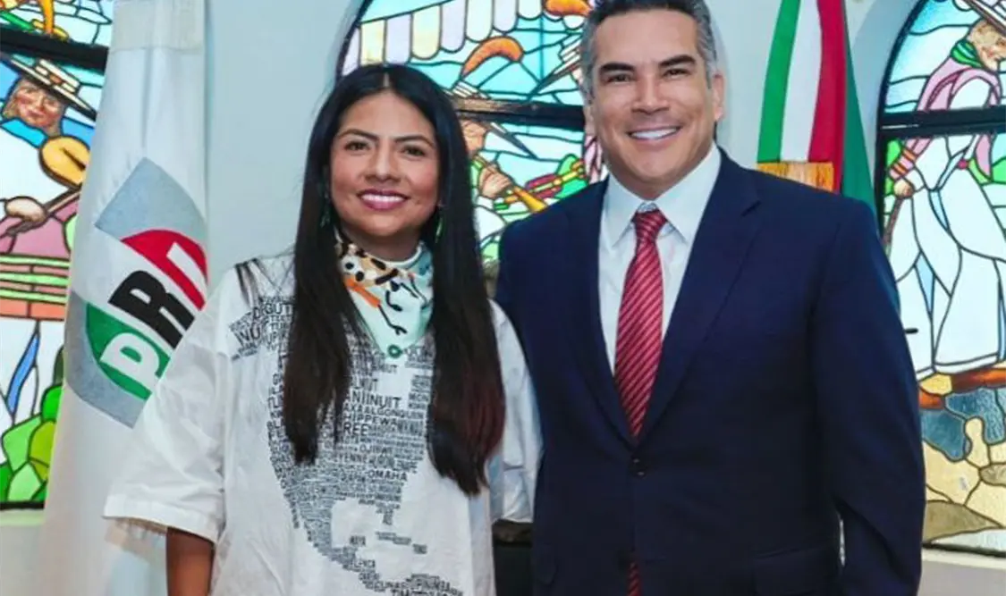 Alejandro Moreno da bienvenida a Indira Kempis