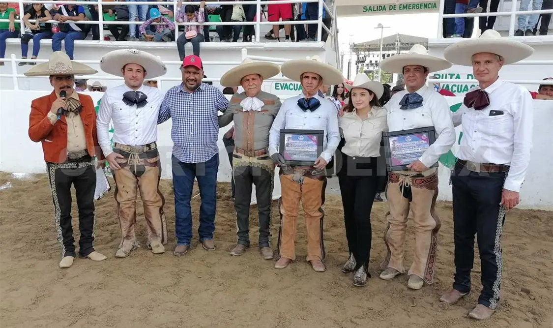 Precandidato estuvo en Chiapas