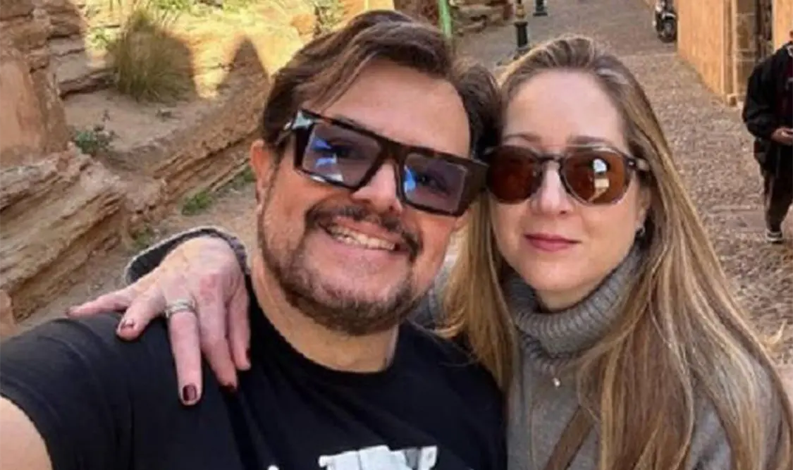 Aleks Syntek causa polémica de nuevo