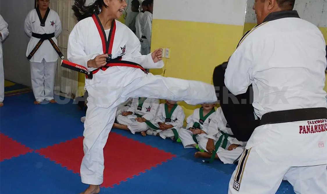 Pitbull Kait abre una nueva sede