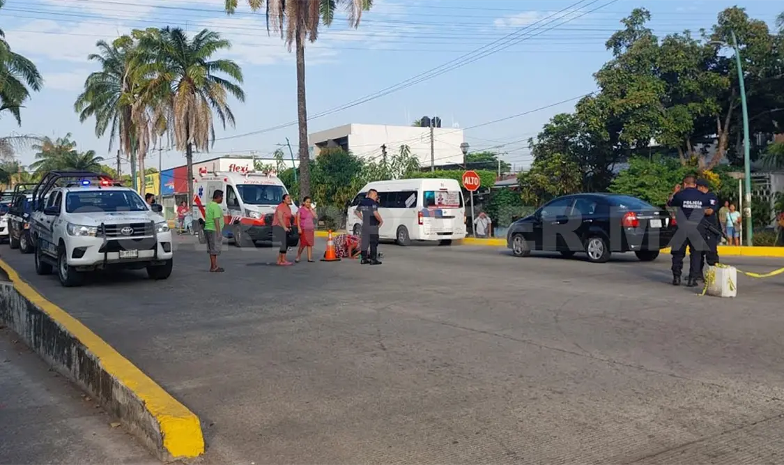 Fallece hombre luego de ser arrollado por Urvan