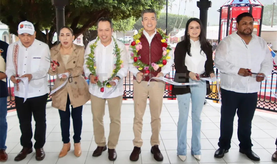 Inaugura REC rehabilitación de parque en Ostuacán