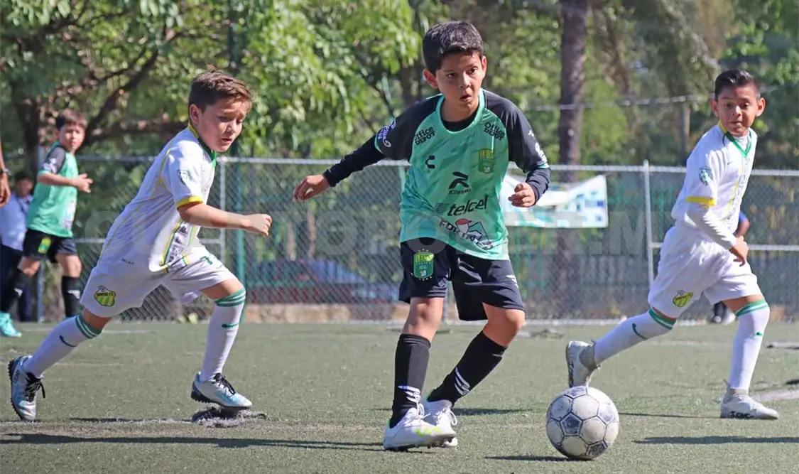 León regresa a la senda del triunfo