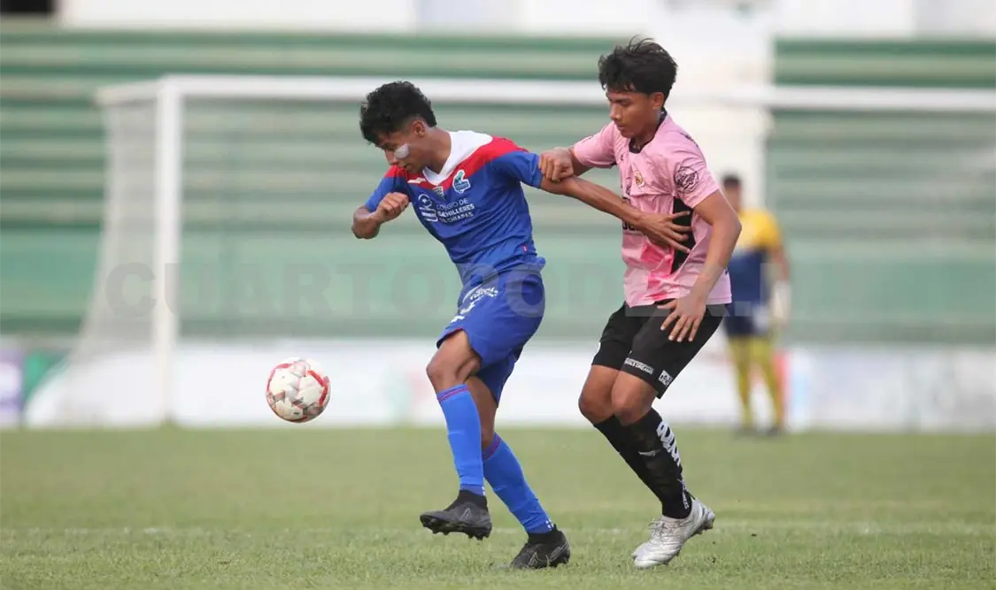 Estudiantes divide puntos en casa