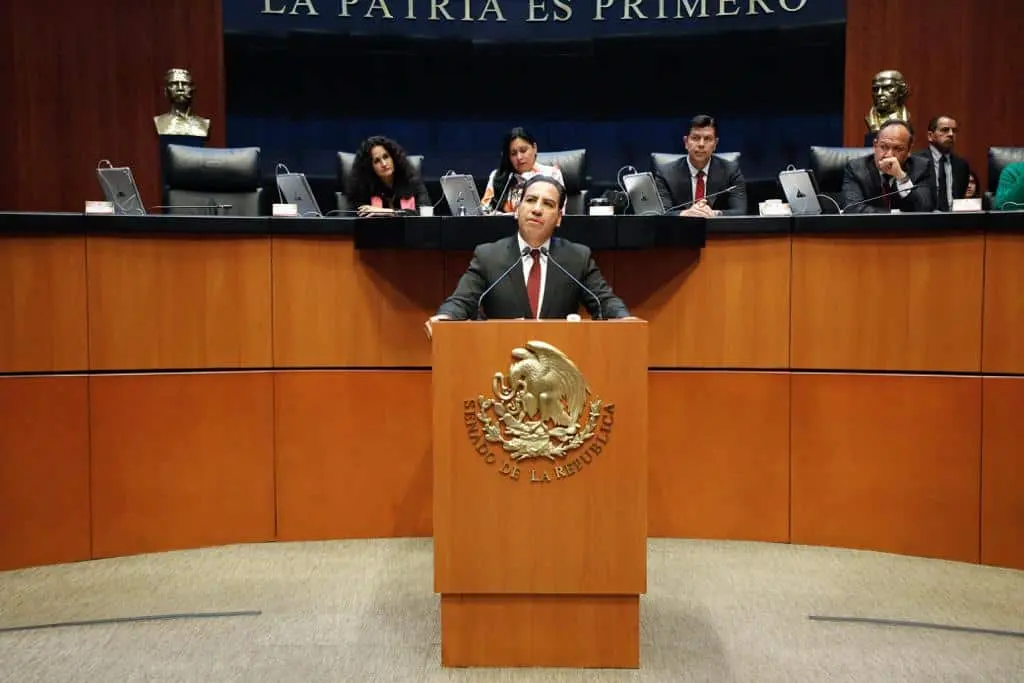 Pleno del Senado concede licencia a Eduardo Ramírez