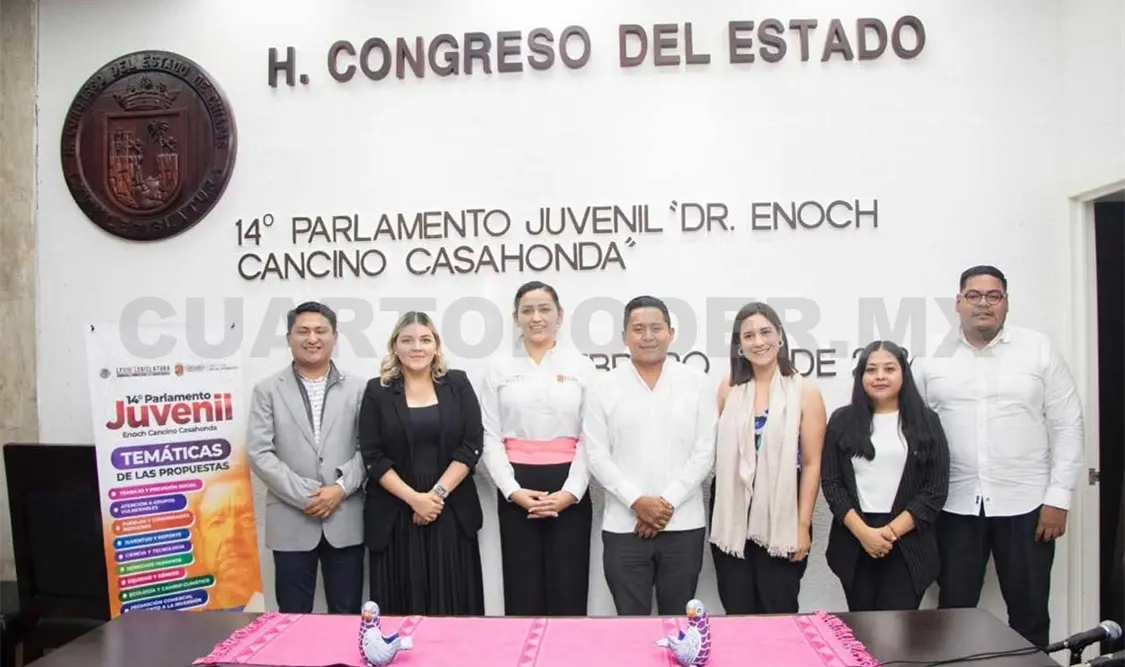 Aspirantes al parlamento juvenil exponen propuestas