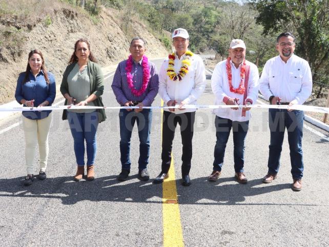 Entrega REC el camino San Fernando-Cuauhtémoc