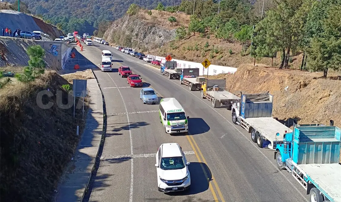 Choferes de región Altos también se unen a paro