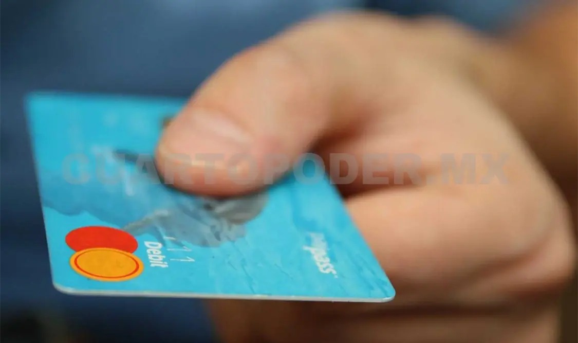 El contador recomendó llevar un control estricto del uso de tarjetas, depósitos, gastos y más. Diego Pérez / CP