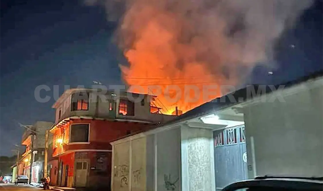 Al poco tiempo se presentaron elementos de la central del Cuerpo de Bomberos de la ciudad para brindar el apoyo, por lo que el siniestro fue controlado. Manuel Martínez / CP