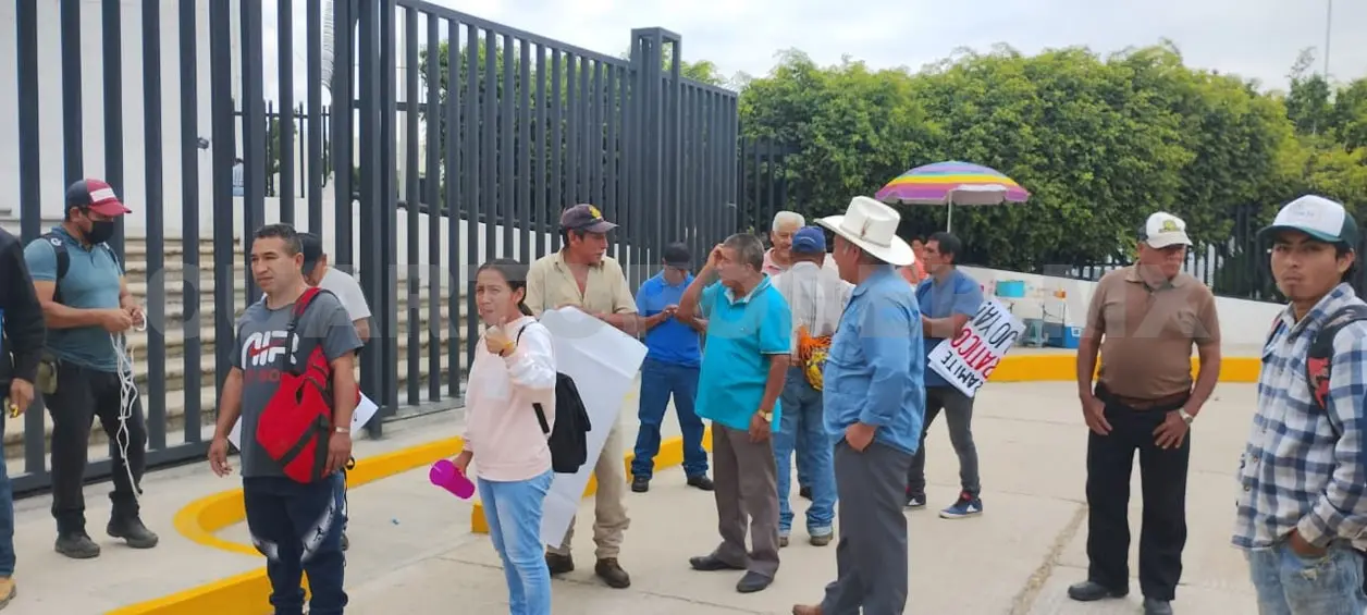 Pobladores toman instalaciones de la FGE ante inacción