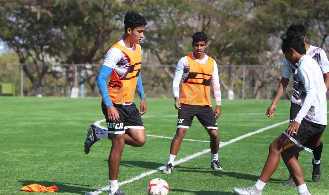 Estudiantes se enfrenta a Milenarios