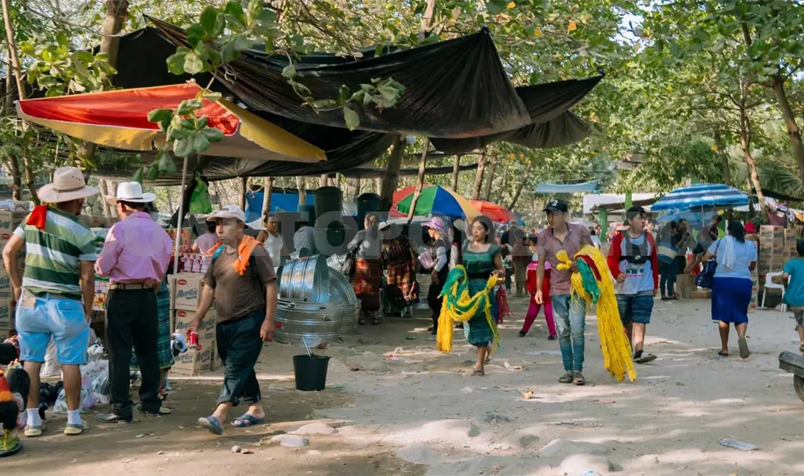 La frontera se convierte en una fiesta durante esta temporada. Ramón García / CP