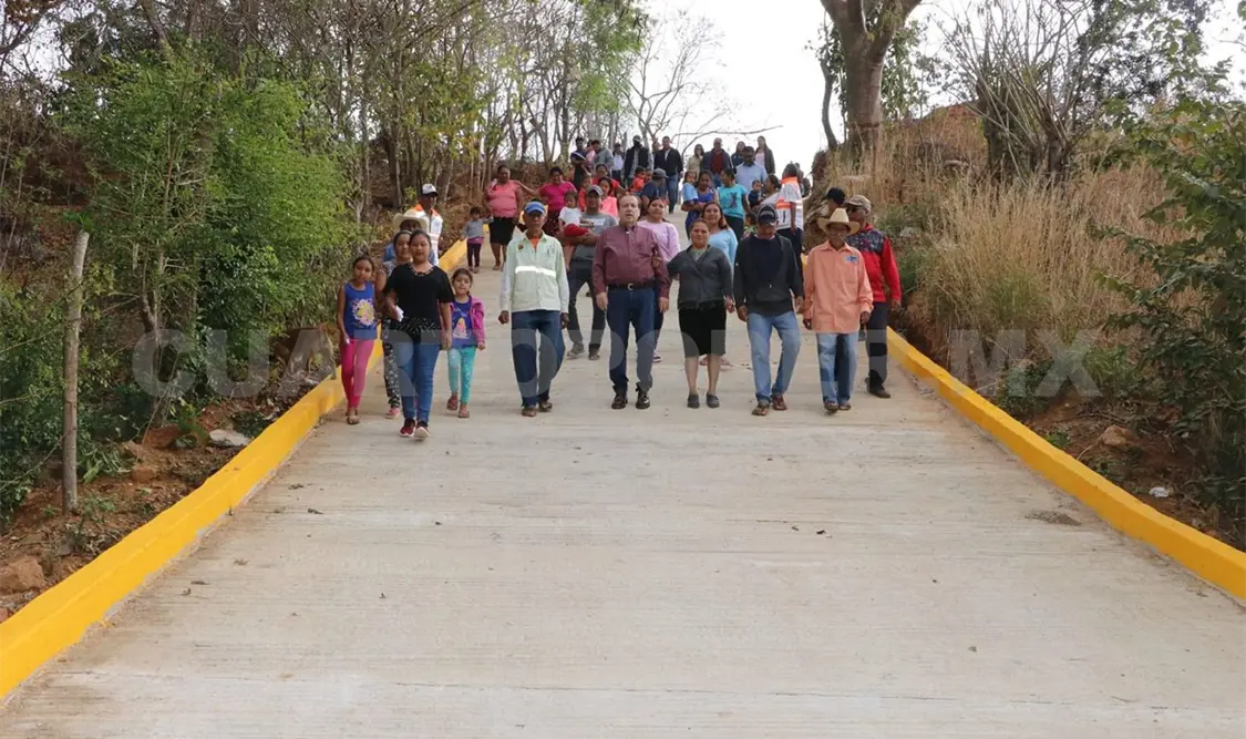 Mariano Rosales inaugura calle en San Marcos