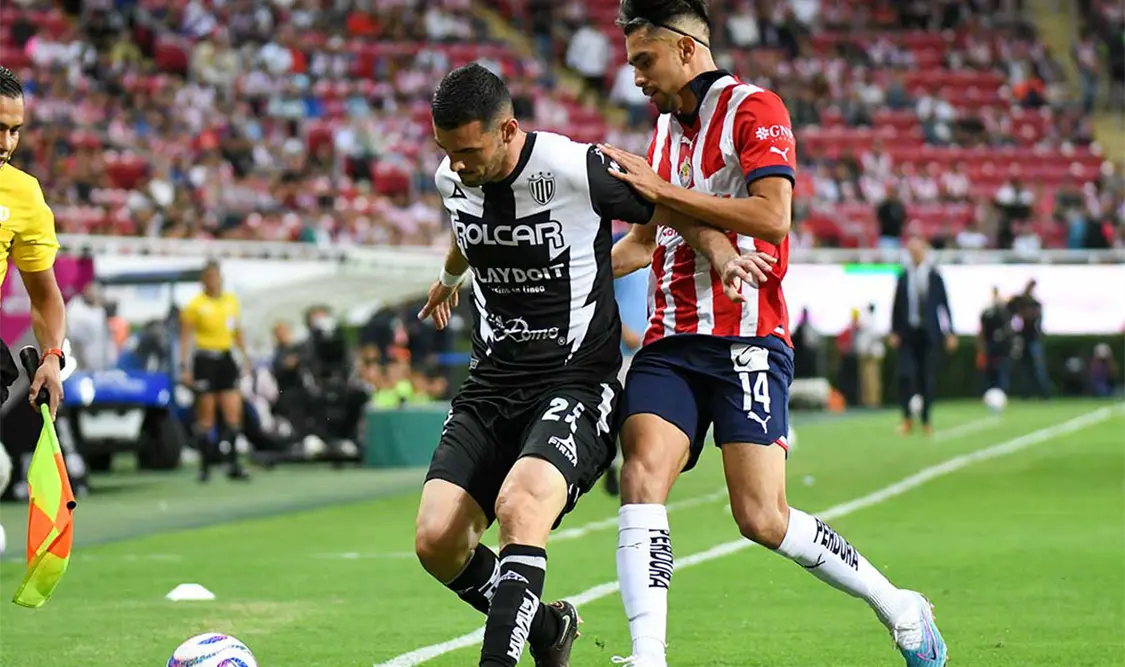 Necaxa recibe a Chivas en duelo por el 7º lugar