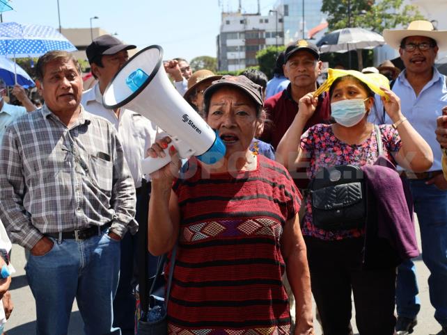 Jubilados Y Pensionados Exigen Pago De Bonos