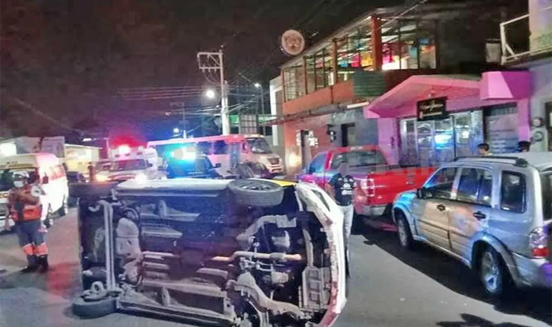 Todo parece indicar que fue el exceso de velocidad lo que provocó el percance automovilístico en la zona sur de la ciudad. Víctor Sánchez / CP