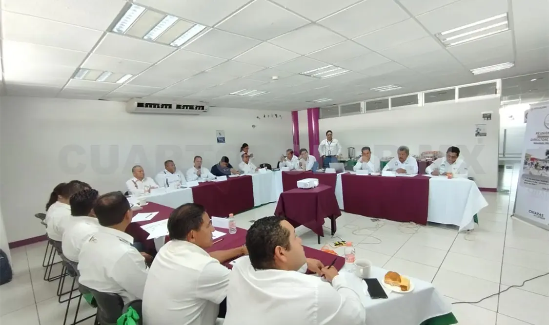 Desarrollan reunión regional de directores