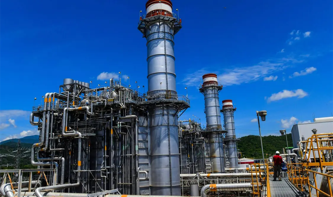 Cierran compra de 13 plantas de Iberdrola