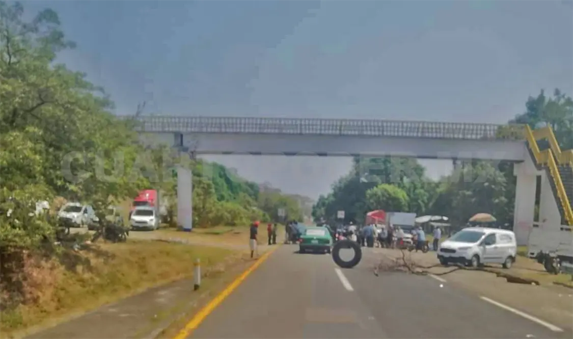 Sin resolverse el bloqueo en la región Istmo-Costa