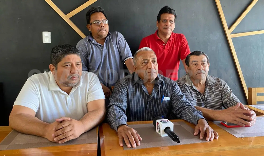 Choferes de taxis agradecen convocatoria para concesiones