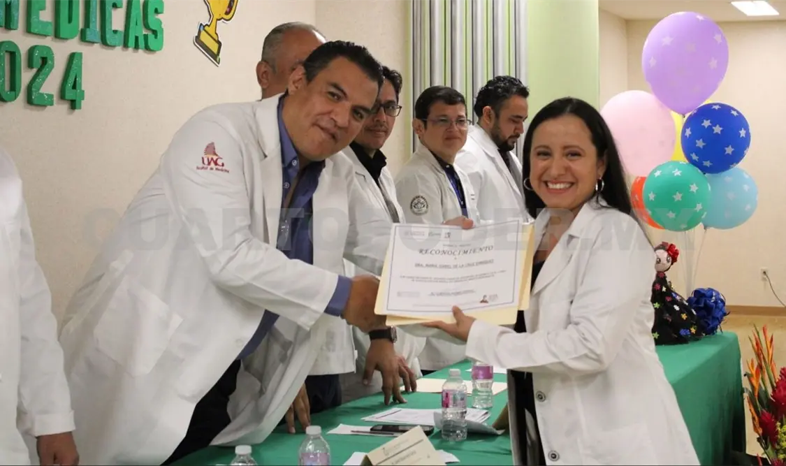 Clausuran cursos de especialidad médica