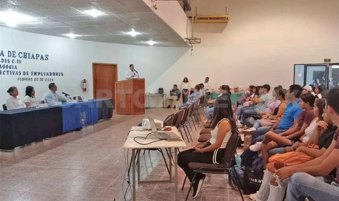 Realizan foro de experiencias de egresados en pedagogía