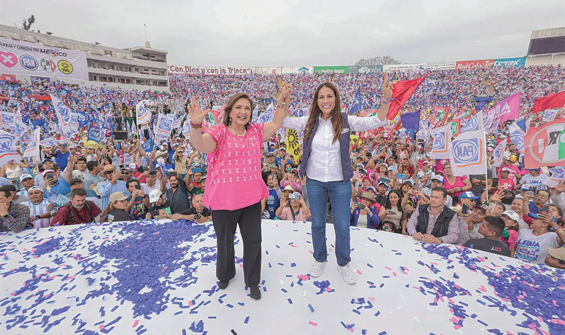 Xóchitl realiza pacto de sangre