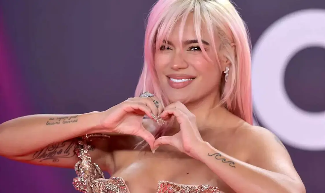 Karol G se lleva gran susto