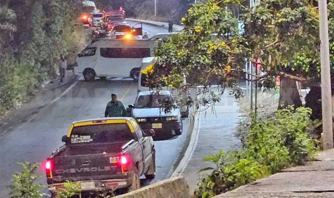 Con bloqueos en la Sierra, exigen seguridad