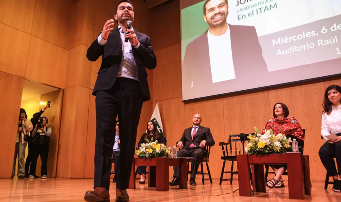 Álvarez Máynez se disculpa por video