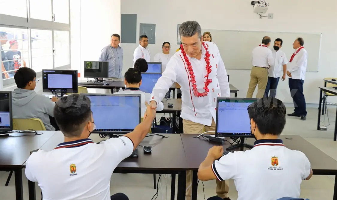Estudiantes fortalecerán habilidades en tecnologías