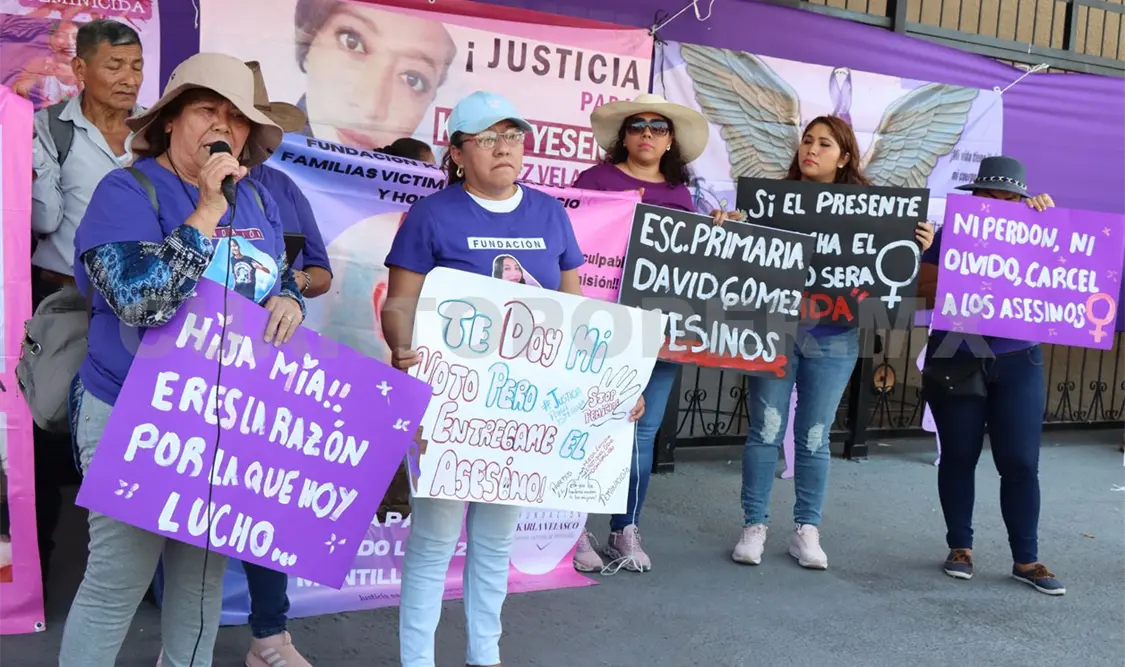 Familias piden justicia por las muertes de sus hijas