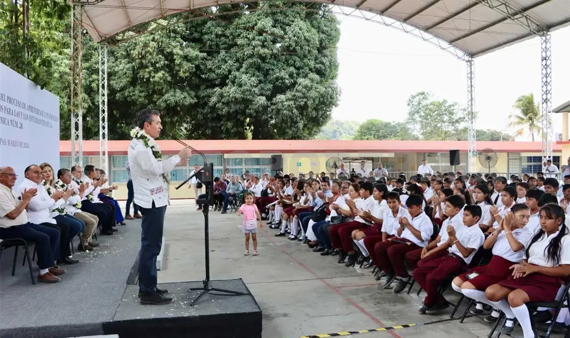 Se atienden las necesidades de las niñas y niños en Huehuetán, dándole un nuevo rostro a la Secundaria Técnica Número 28. CP