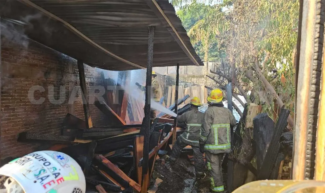 Incendio de una bodega moviliza a autoridades