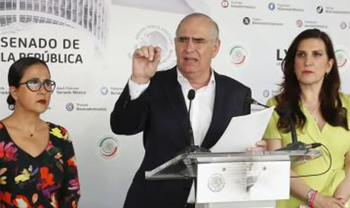 Presentan desaparición de poderes en Guerrero