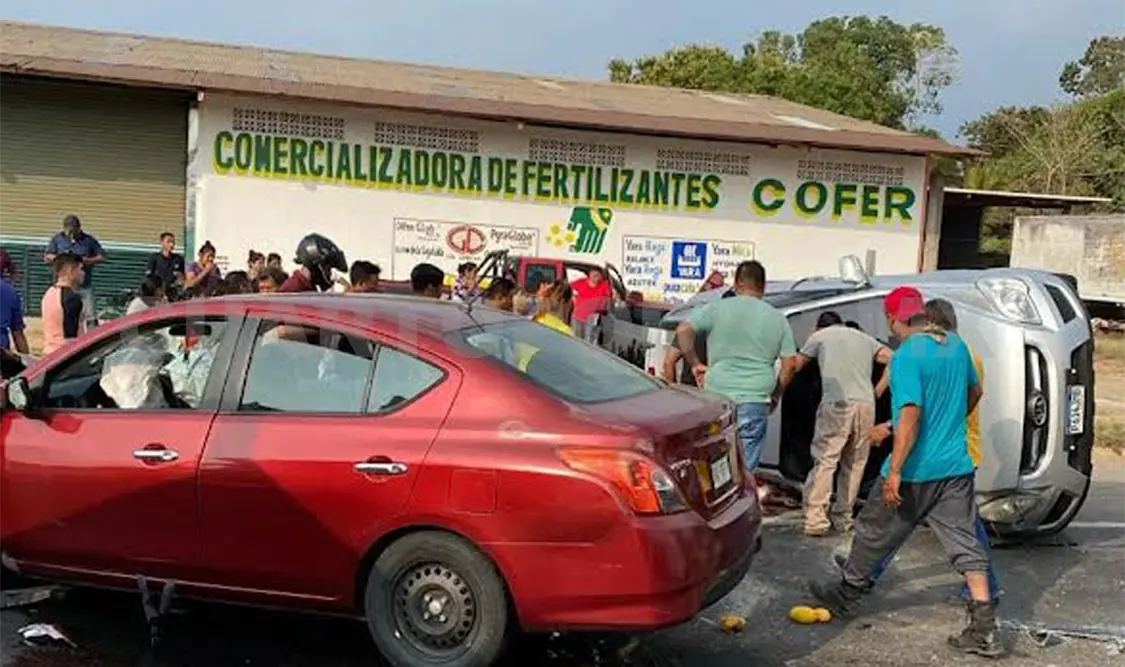 Mujer pierde la vida en accidente en la Costera