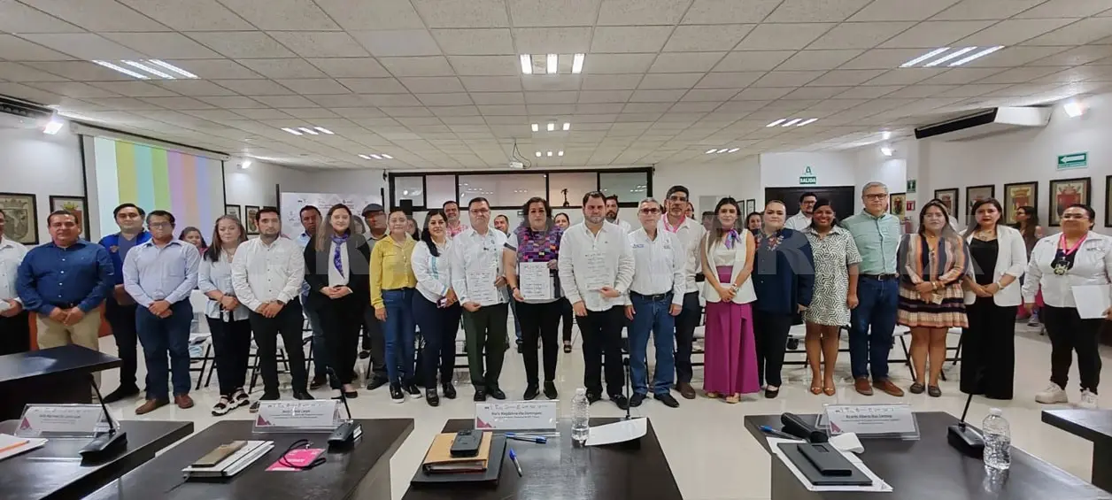 Firman convenio por la integridad y transparencia