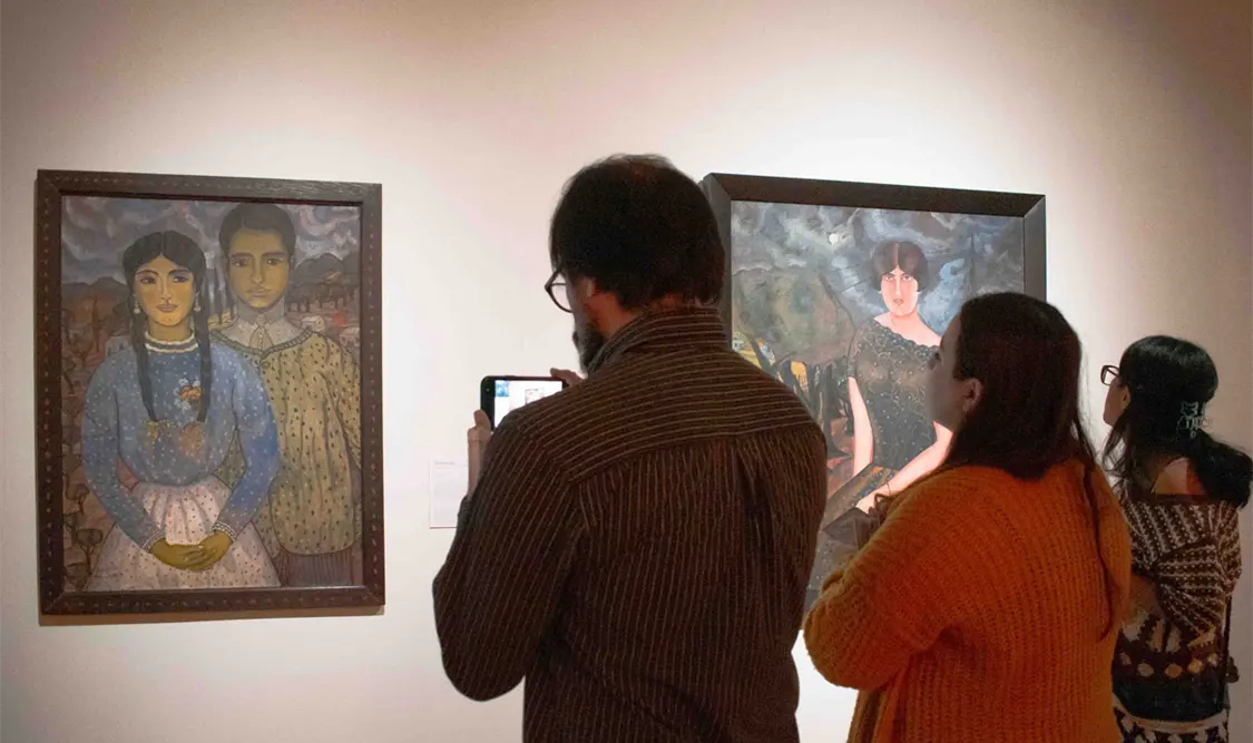 Inauguran exposición de Abraham Ángel